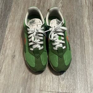 Nike Sneakers, M 6, W 7.5